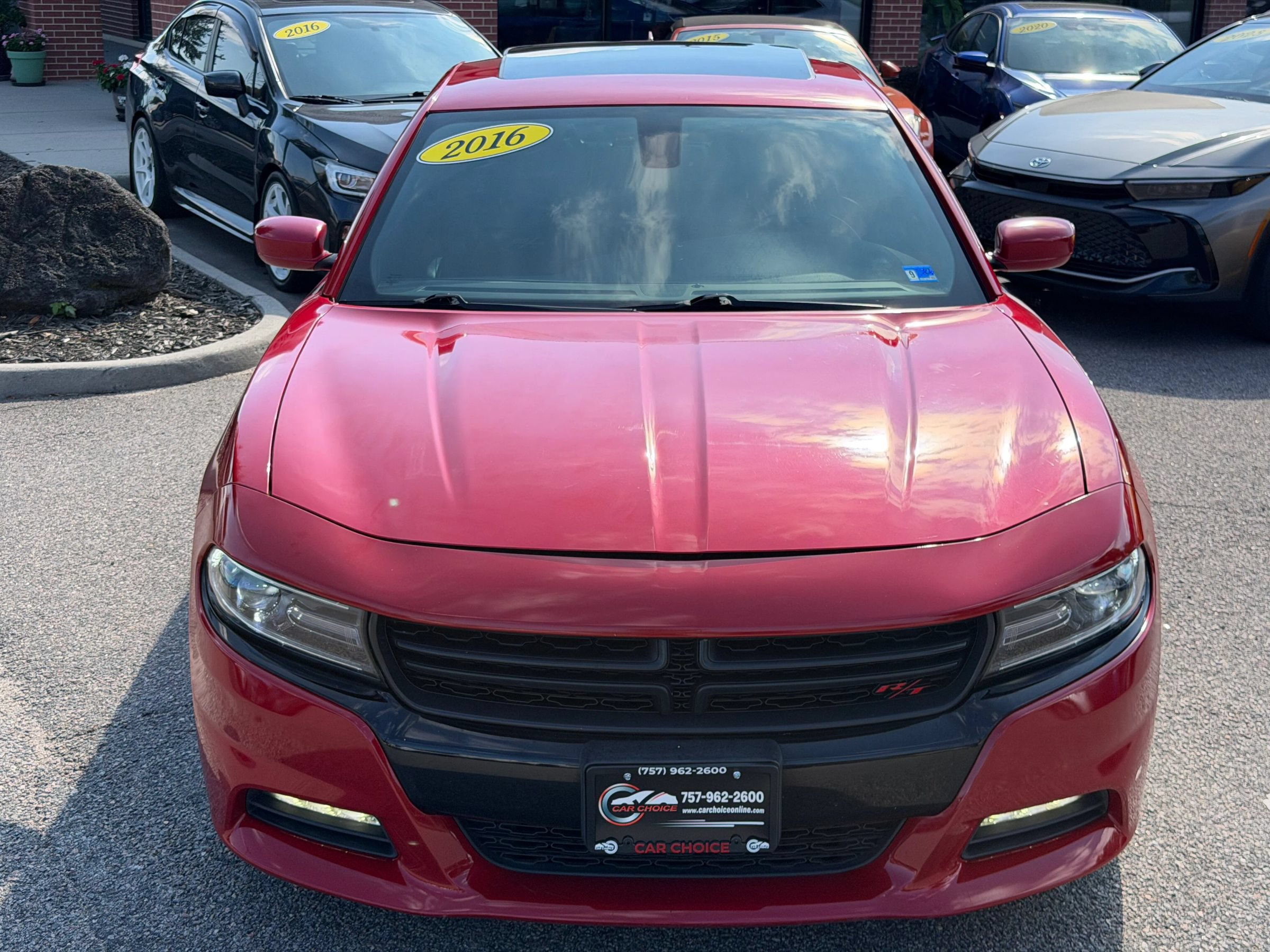 Used 2016 Dodge Charger R/T RWD image 4