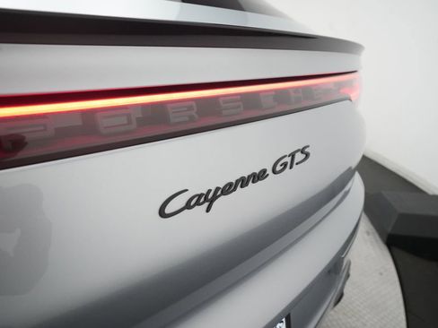 Certified 2023 Porsche Cayenne GTS AWD/4WD image 33