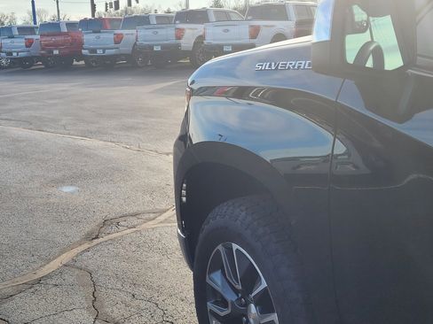 Used 2024 Chevrolet Silverado 1500 LT image 11