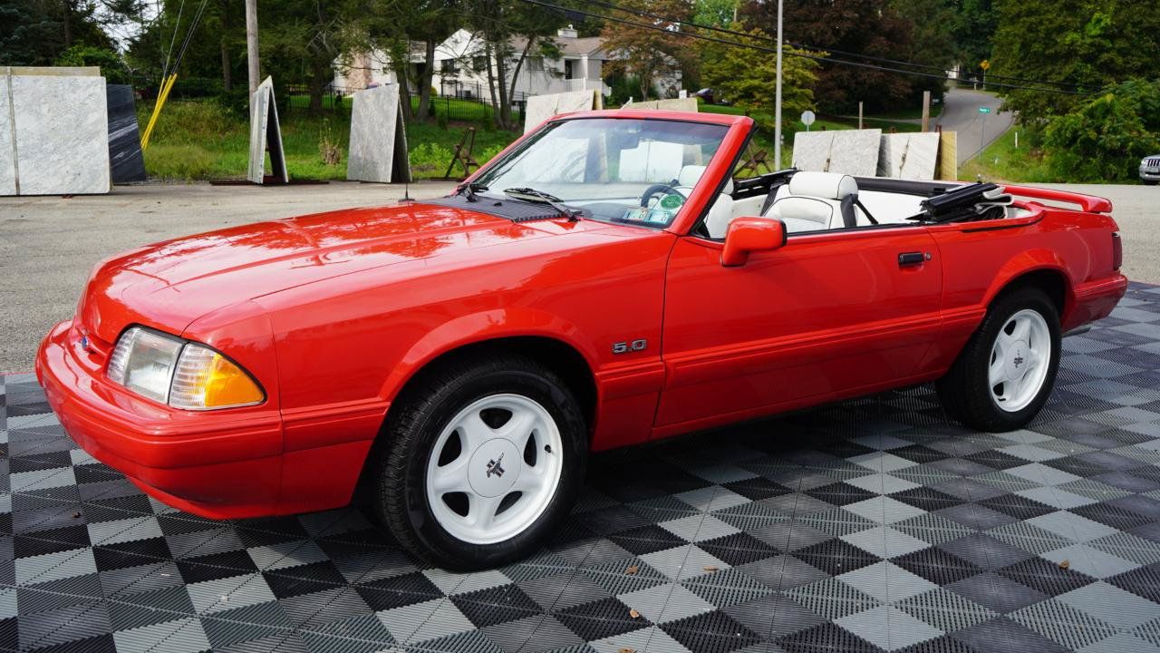 Used 1992 Ford Mustang LX RWD image 13