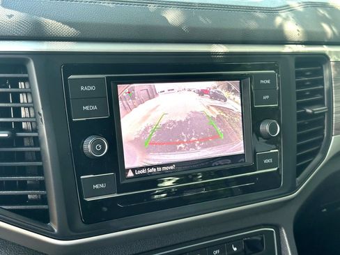 Certified 2023 Volkswagen Atlas Cross Sport SE FWD image 23