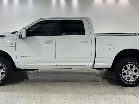 Used 2024 RAM 2500 Laramie AWD/4WD image 2