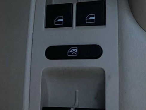 Used 2015 Volkswagen Passat 1.8T Limited Edition image 24