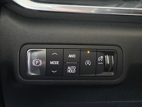 Used 2025 GMC Terrain Elevation AWD/4WD image 10