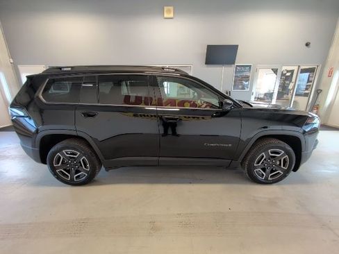 New 2026 Jeep Cherokee Laredo AWD/4WD image 6