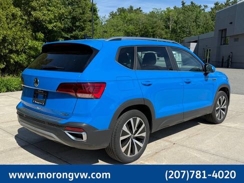Used 2023 Volkswagen Taos SE w/ Panoramic Sunroof Package AWD/4WD image 11