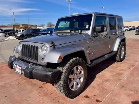 Used 2016 Jeep Wrangler Unlimited Sahara w/ Connectivity Group image 1