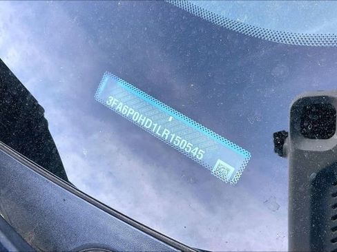 Used 2020 Ford Fusion SE FWD image 3