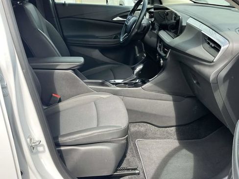 Used 2025 Buick Encore GX Preferred FWD image 22
