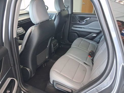 Used 2022 Lincoln Corsair AWD w/ Premium Package image 16
