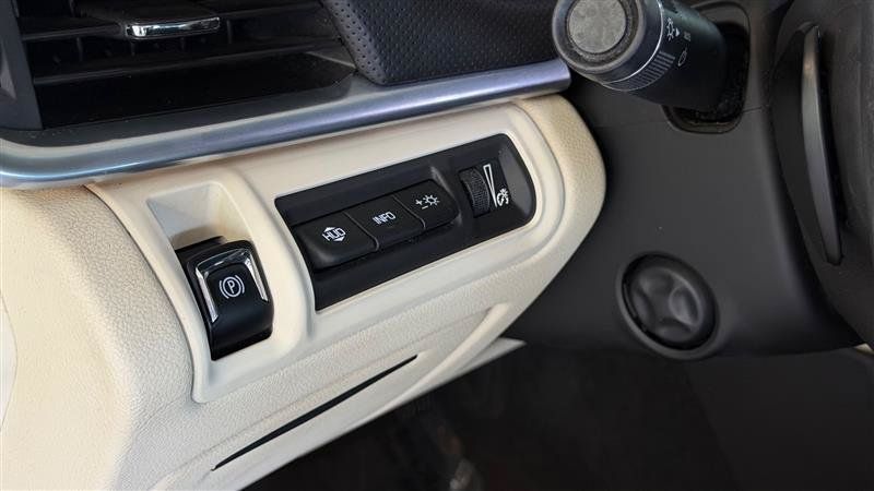 Used 2014 Cadillac XTS Platinum AWD/4WD image 22