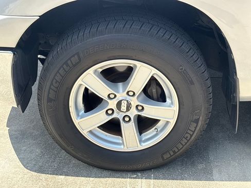 Used 2013 Toyota Tundra 2WD Double Cab w/ SR5 Pkg image 12