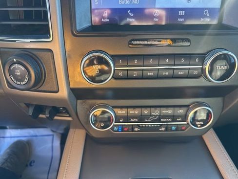 Used 2021 Ford Expedition XLT image 36