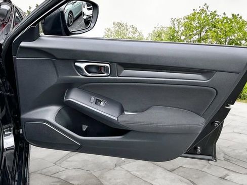 Used 2023 Honda Civic Sport image 22