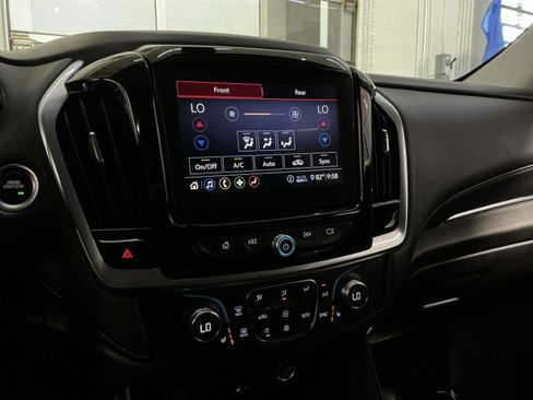Used 2021 Chevrolet Traverse LT AWD/4WD image 22