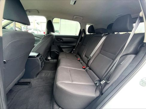 Used 2025 Nissan Rogue S AWD/4WD image 21