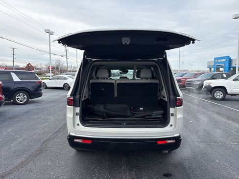 Used 2022 Jeep Wagoneer Series III image 13