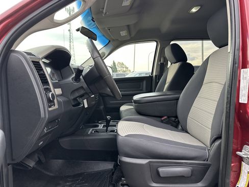 Used 2011 RAM 2500 ST w/ SXT Appearance Group image 9