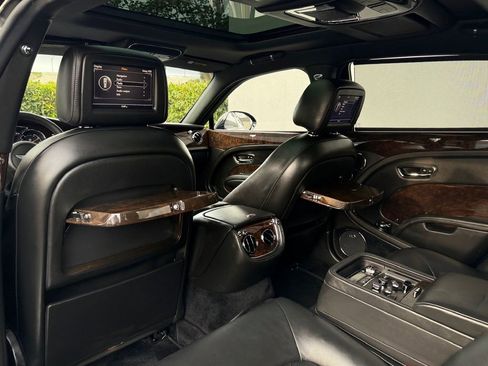 Used 2013 Bentley Mulsanne image 36