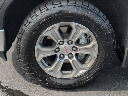 Used 2021 GMC Sierra 1500 SLE w/ X31 Off-Road Package AWD/4WD image 10