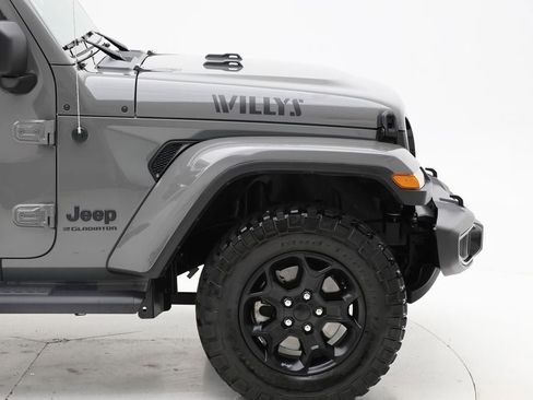 Used 2023 Jeep Gladiator Willys image 4