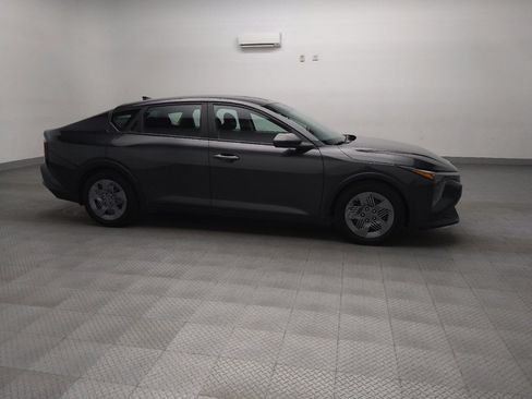 Used 2025 Kia K4 FWD image 11