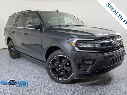 Used 2024 Ford Expedition Limited AWD/4WD image 1