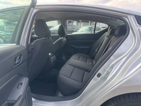 Used 2024 Nissan Altima 2.5 SV image 14