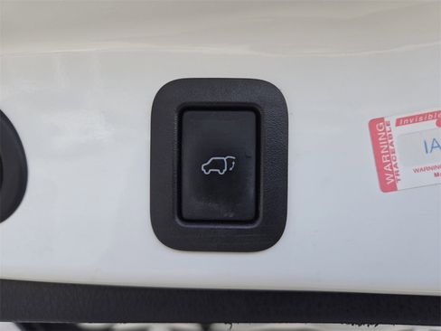 Used 2016 Toyota Highlander Plus image 30