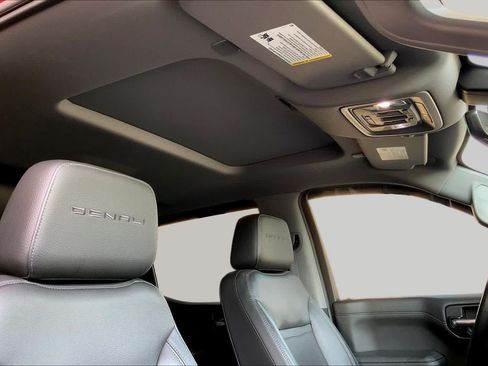 Used 2020 GMC Sierra 1500 Denali w/ Denali Ultimate Package AWD/4WD image 14