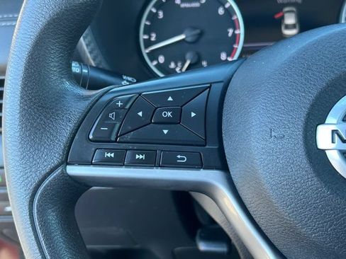 Used 2023 Nissan Sentra SV FWD image 19