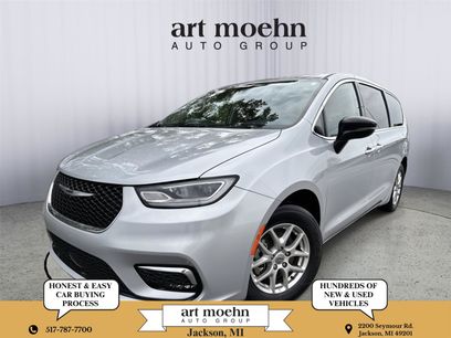 Used 2024 Chrysler Pacifica Touring-L