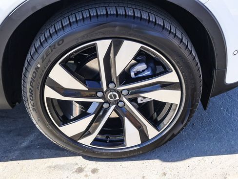 New 2026 Volvo XC40 B5 Ultra w/ Climate Package AWD/4WD image 15