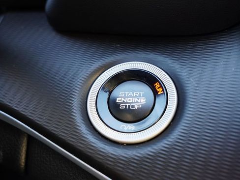 Certified 2025 Jeep Grand Cherokee Altitude image 27