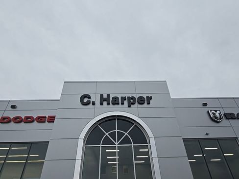 Used 2022 Jeep Wrangler Unlimited Sahara image 11