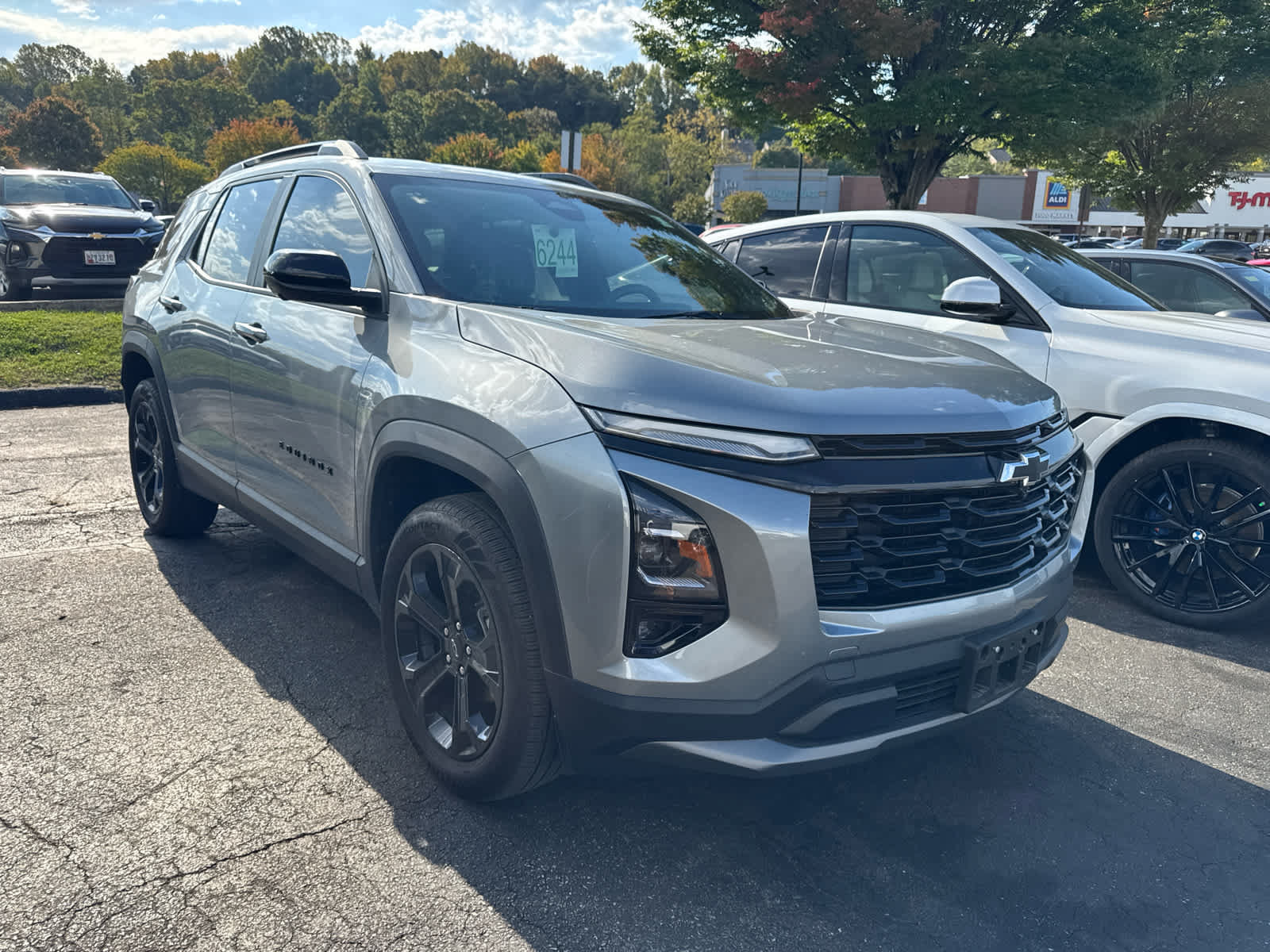 Used 2025 Chevrolet Equinox LT w/ Safety and Technology Package AWD/4WD image 1