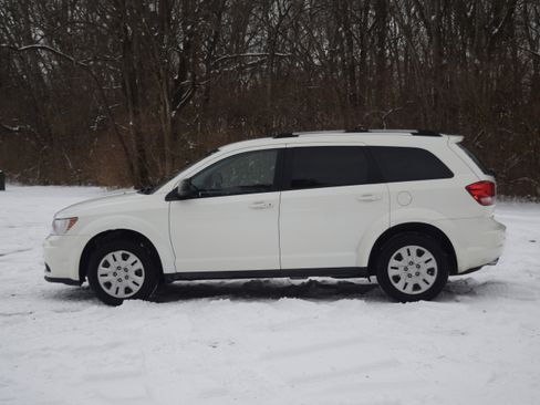 Used 2017 Dodge Journey SE w/ Safe & Sound Group image 23