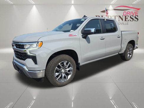 Certified 2024 Chevrolet Silverado 1500 LT AWD/4WD image 4