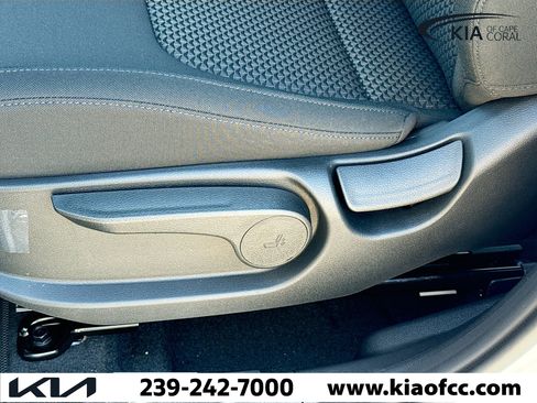 New 2026 Kia Sportage LX FWD image 21