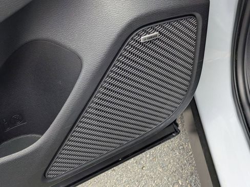 Used 2025 Mitsubishi Outlander SE FWD image 17