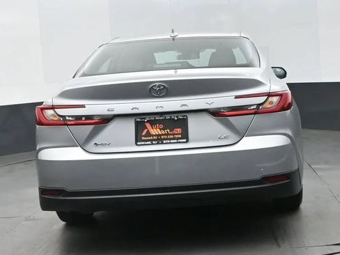 Used 2025 Toyota Camry LE FWD image 8
