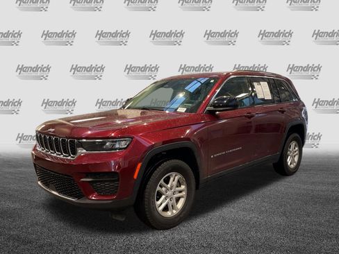 Used 2023 Jeep Grand Cherokee Laredo w/ Luxury Tech Group I RWD image 6