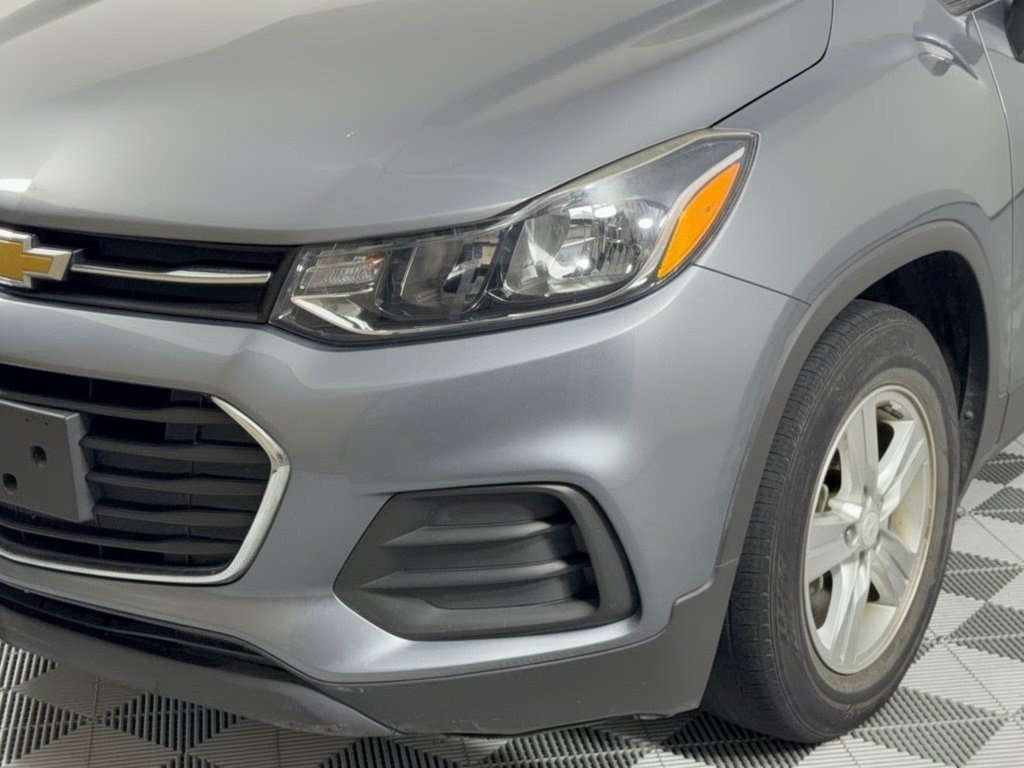 Used 2020 Chevrolet Trax LS w/ Tint and Cruise Package FWD image 12