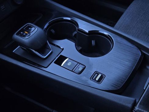 Certified 2023 Nissan Rogue SV image 22