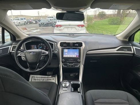 Used 2019 Ford Fusion SE FWD image 39