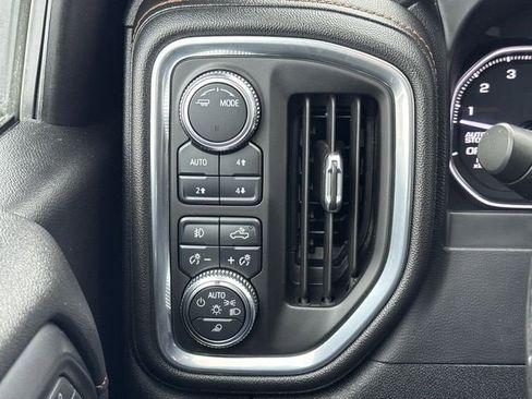 Certified 2021 GMC Sierra 1500 AT4 w/ AT4 Preferred Package image 18