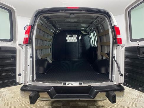 Certified 2023 GMC Savana 2500 w/ Driver Convenience Package image 23