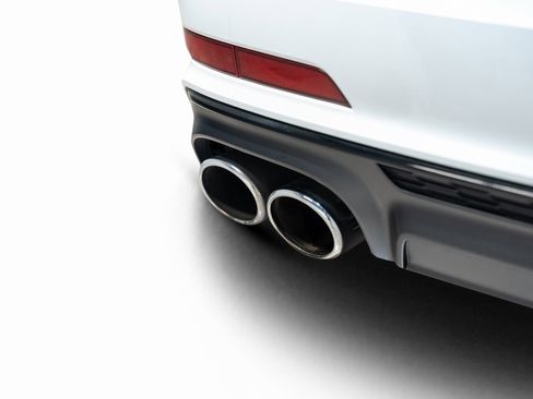 Used 2021 Audi S6 Prestige w/ Prestige Package image 18