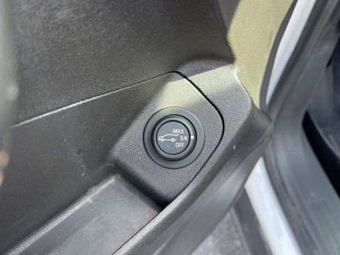 Used 2019 GMC Terrain SLE w/ Driver Convenience Package image 28