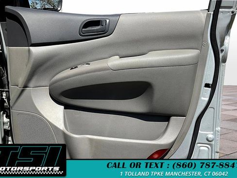 Used 2014 Kia Sedona LX image 24